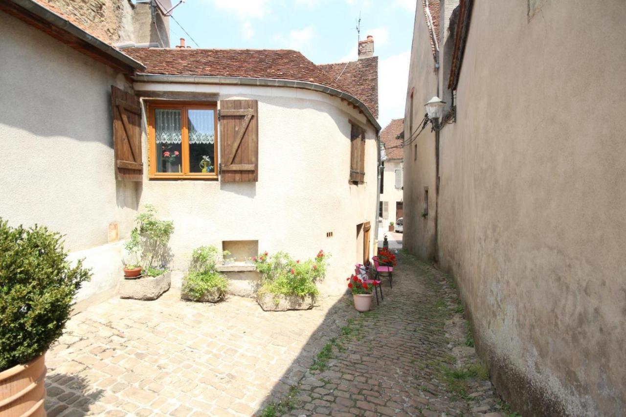 Au Coeur Du Chat Perche Arnay-le-Duc Exterior photo