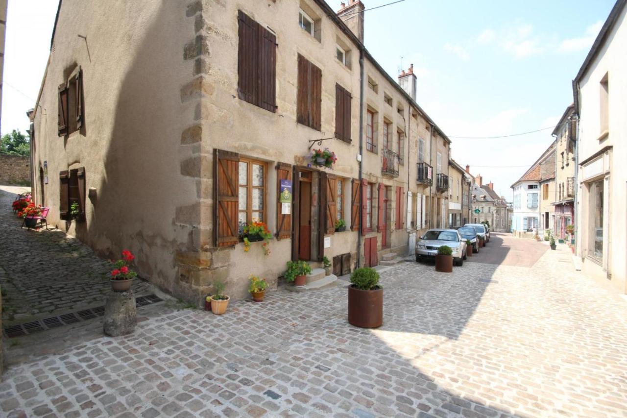 Au Coeur Du Chat Perche Arnay-le-Duc Exterior photo